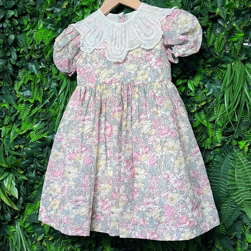 Vintage Girls Size 4 Floral Print Dress With Lace Collar Short Puff Sleeves 3168